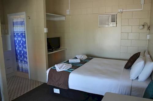 Windsor Hotel Motel Дэлби Экстерьер фото